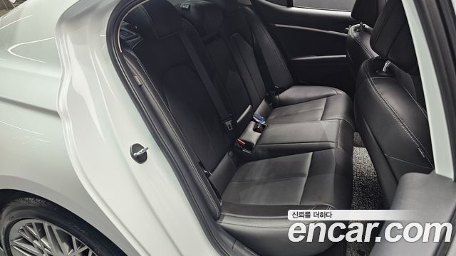 Genesis G70 2023 — photo 12