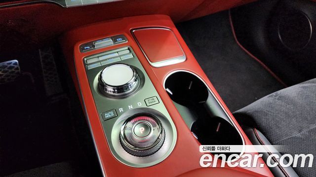 Genesis GV70 2021 — photo 9