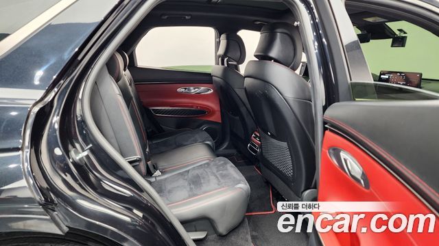 Genesis GV70 2021 — photo 12