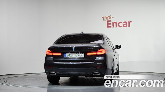 BMW 5-Series 2021 — photo 4