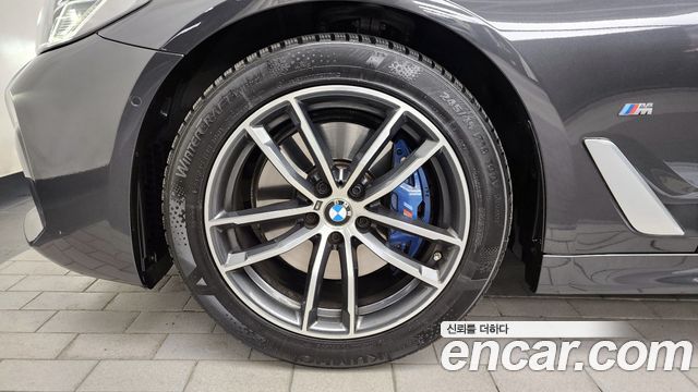 BMW 5-Series 2021 — photo 5