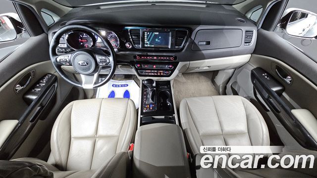 Kia Canival 2016 — photo 7
