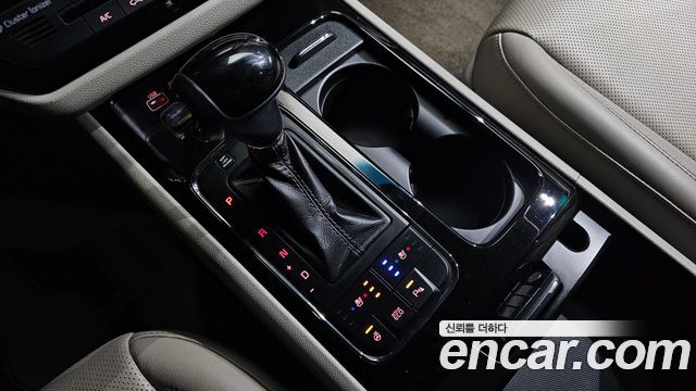 Kia Canival 2016 — photo 9