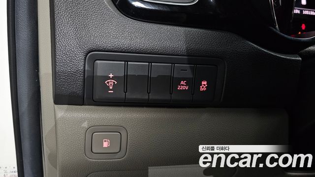 Kia Canival 2016 — photo 13