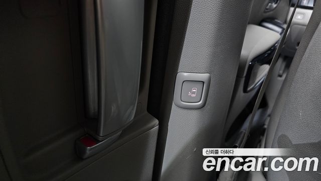 Kia Canival 2016 — photo 18