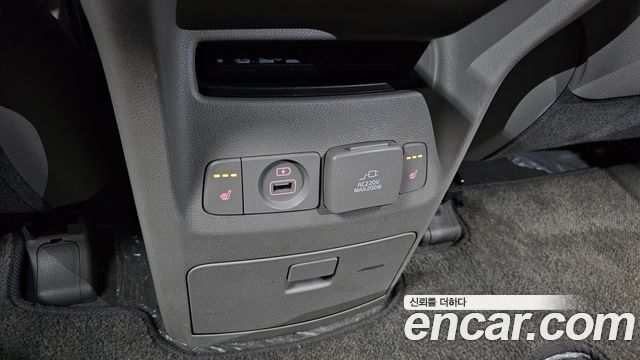 Kia Canival 2016 — photo 19