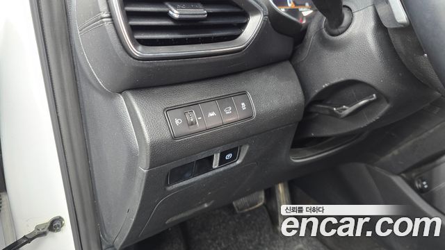 Hyundai Santafe 2022 — photo 18