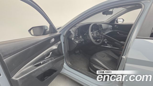 Hyundai AVANTE 2022 — photo 11