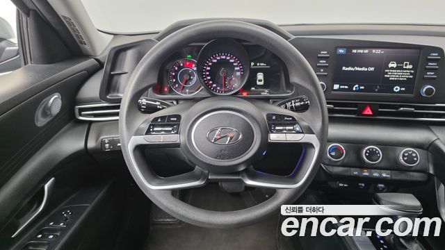 Hyundai AVANTE 2022 — photo 13