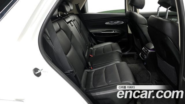 Genesis GV70 2022 — photo 12