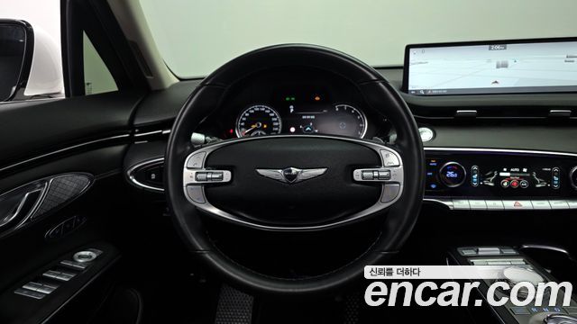 Genesis GV70 2022 — photo 13