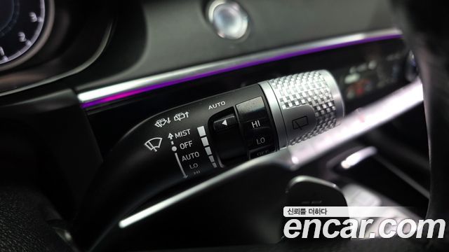 Genesis GV70 2022 — photo 17