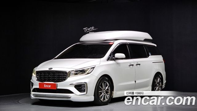Kia Canival 2019 — photo 1