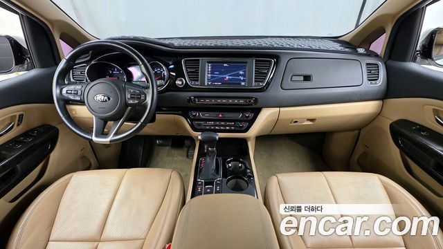 Kia Canival 2019 — photo 7