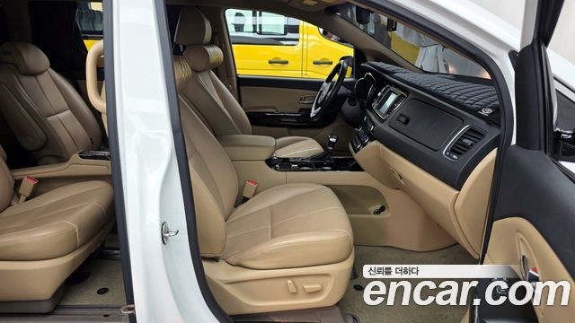 Kia Canival 2019 — photo 11