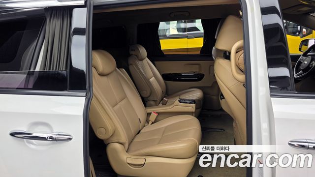 Kia Canival 2019 — photo 12