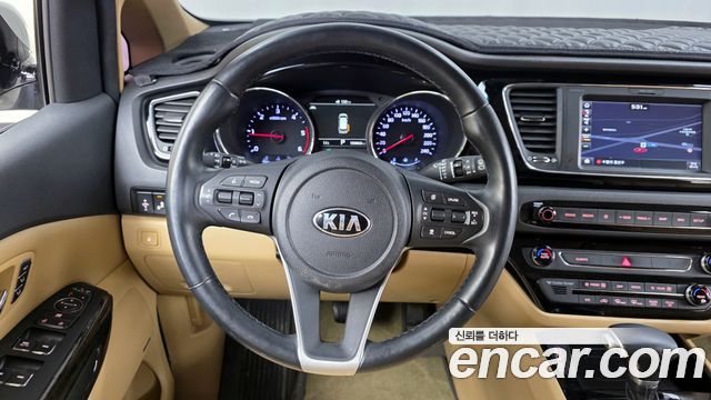 Kia Canival 2019 — photo 13