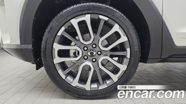KG Mobility Torres 2025 — photo 5