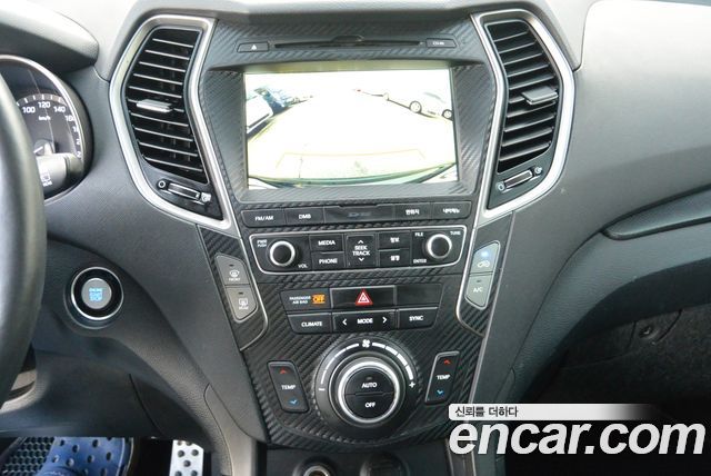 Hyundai Santafe 2016 — photo 11