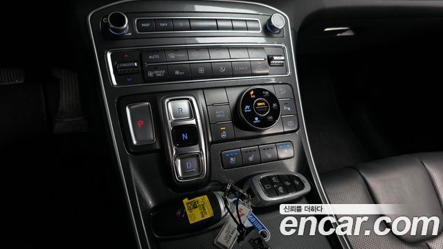 Hyundai Santafe 2022 — photo 9