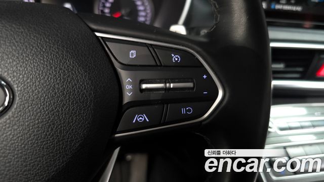 Hyundai Santafe 2022 — photo 17