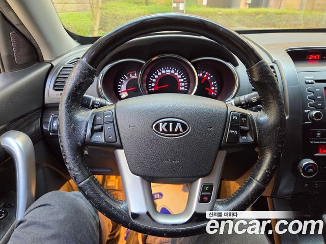 Kia Sorento 2011 — photo 11