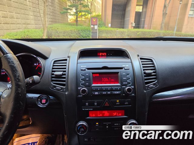 Kia Sorento 2011 — photo 13