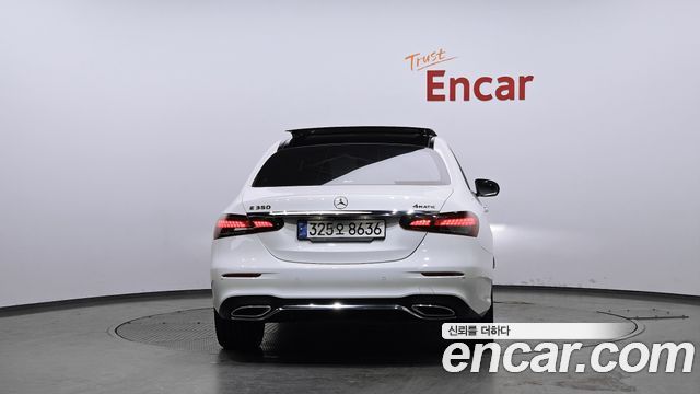 Mercedes-Benz E-Class 2021 — photo 4