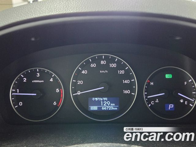 Hyundai Starex 2018 — photo 8