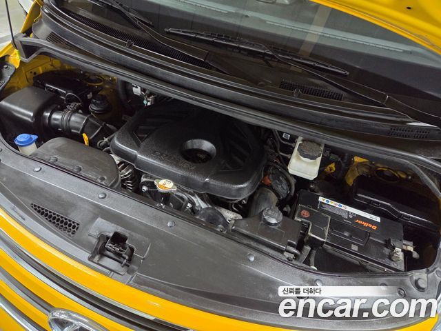 Hyundai Starex 2018 — photo 9