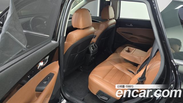 Kia Sorento 2018 — photo 11