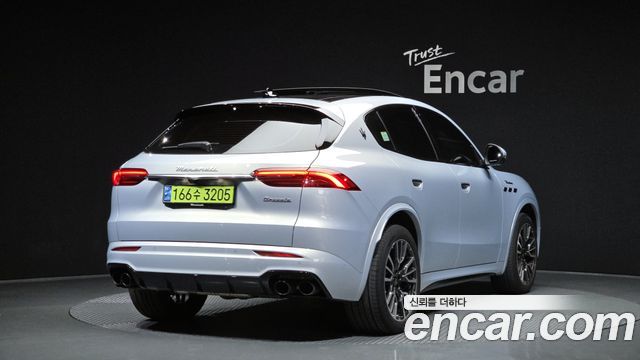 Maserati Grecale 2023 — photo 2