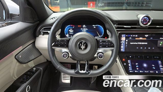 Maserati Grecale 2023 — photo 13