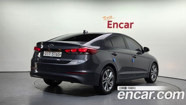 Hyundai AVANTE 2018 — photo 2