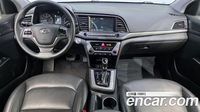 Hyundai AVANTE 2018 — photo 7