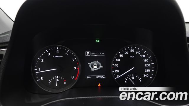 Hyundai AVANTE 2018 — photo 8