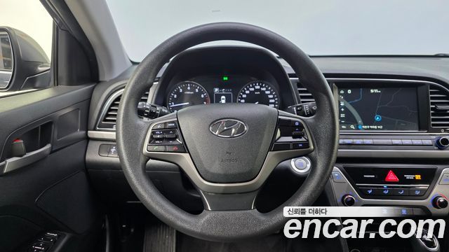 Hyundai AVANTE 2018 — photo 14