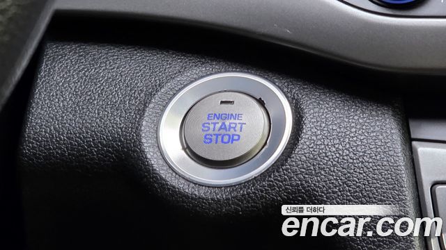 Hyundai AVANTE 2018 — photo 18