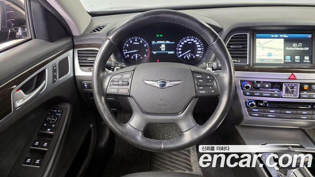 Genesis G80 2018 — photo 13