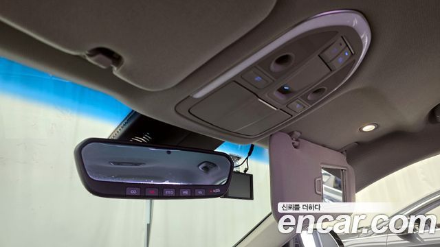 Genesis G80 2018 — photo 18