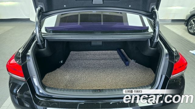 Genesis G80 2018 — photo 20