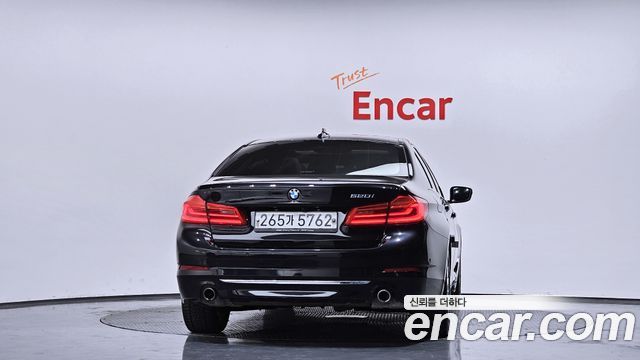 BMW 5-Series 2020 — photo 4
