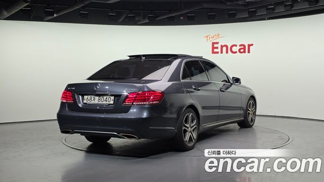 Mercedes-Benz E-Class 2015 — photo 2
