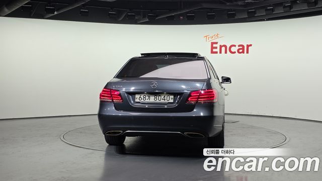 Mercedes-Benz E-Class 2015 — photo 4