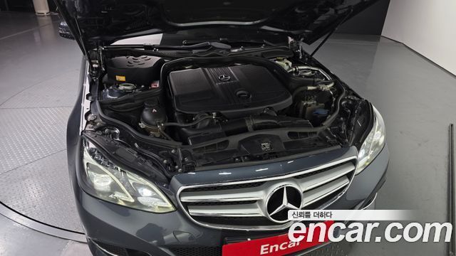 Mercedes-Benz E-Class 2015 — photo 6