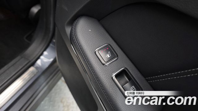 Mercedes-Benz E-Class 2015 — photo 17