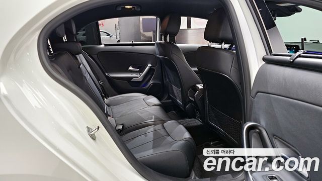 Mercedes-Benz A-Class 2023 — photo 12