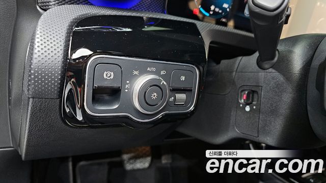 Mercedes-Benz A-Class 2023 — photo 17