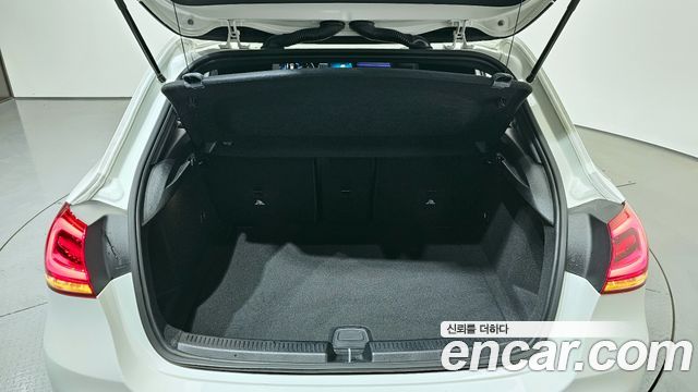 Mercedes-Benz A-Class 2023 — photo 20