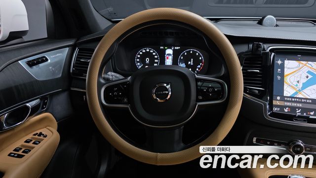 Volvo XC90 2022 — photo 13